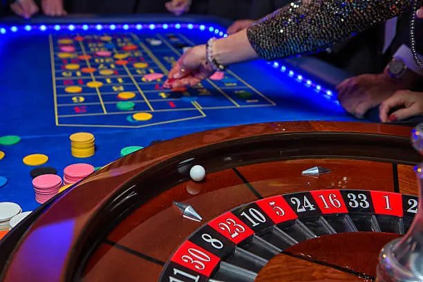 Người chơi tham gia phòng Bingo trực tuyến trên điện thoại tại Vietnam